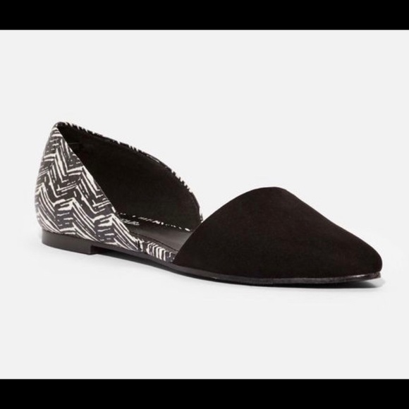 NIB JustFab Maya Zebra Flats Sz8 - Picture 2 of 6